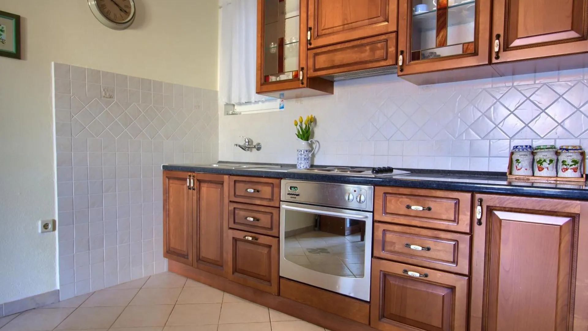 Apartment Beachfront Summer Oasis Preko Croatia