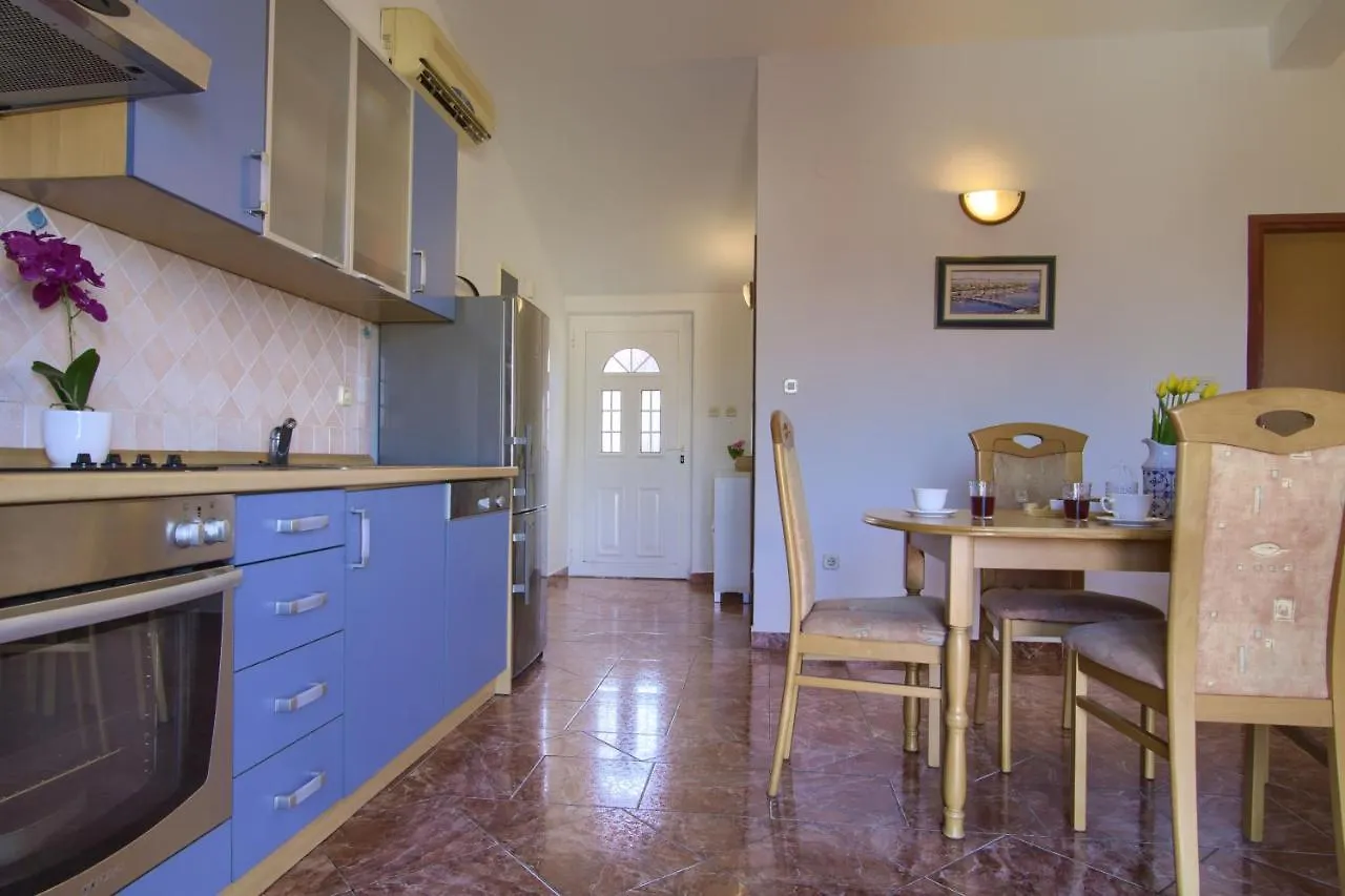 Apartmán Beachfront Summer Oasis Preko